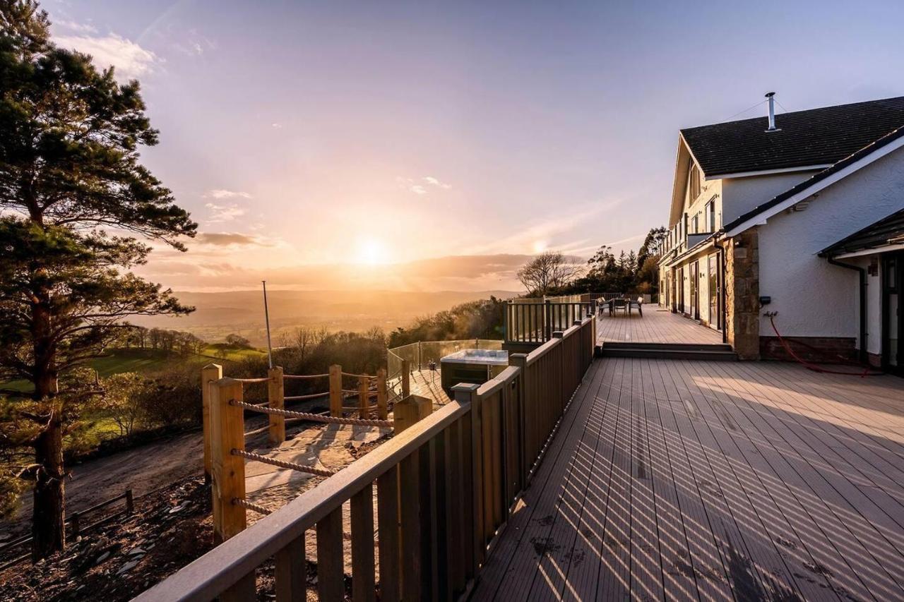 Clwyd Gate Manor Pool Sauna Hottub Cave Wales Ρούθιν Εξωτερικό φωτογραφία